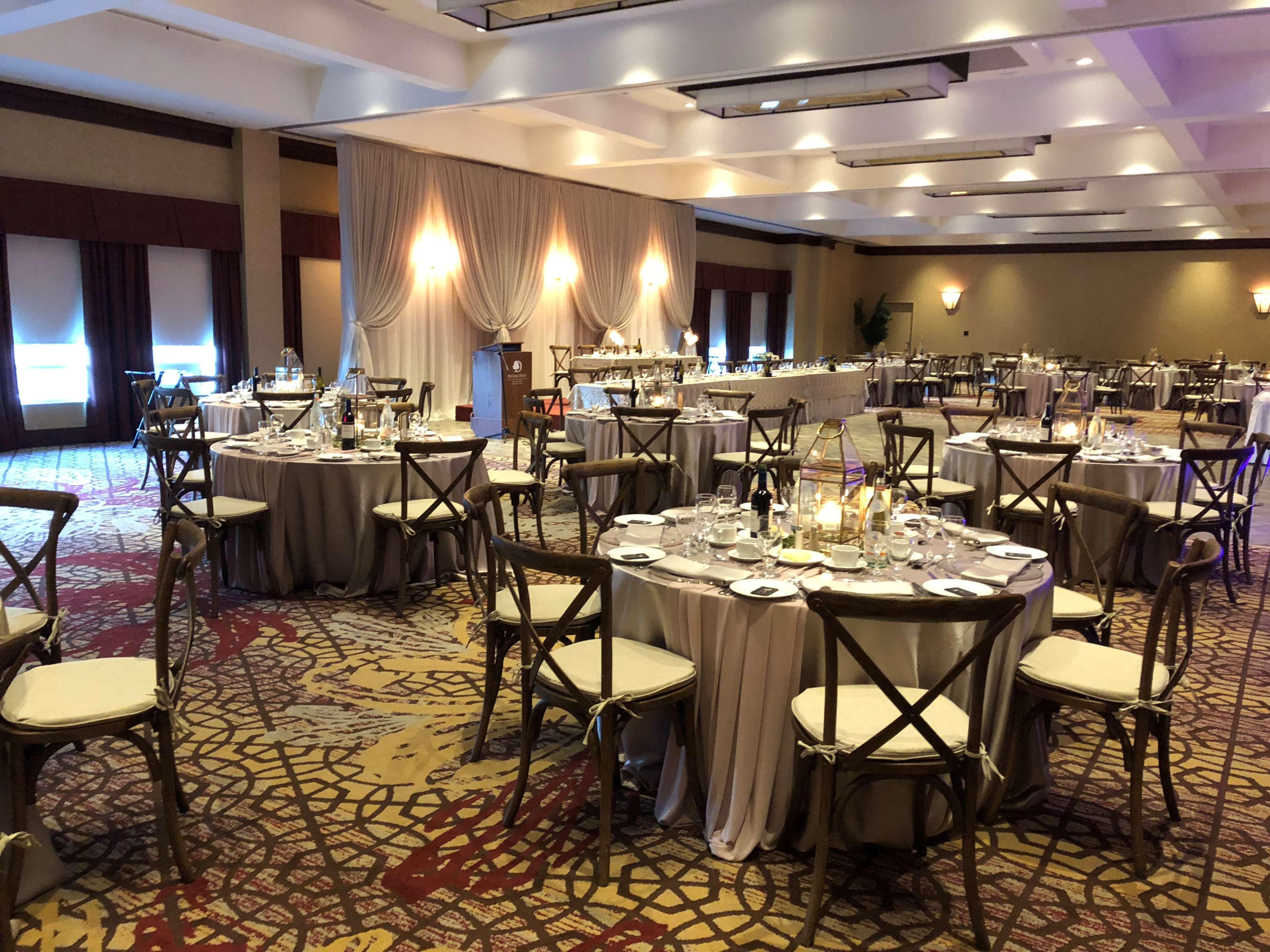 Doubletree Fallsview Resort & Spa By Hilton - Niagara-vízesés Kültér fotó