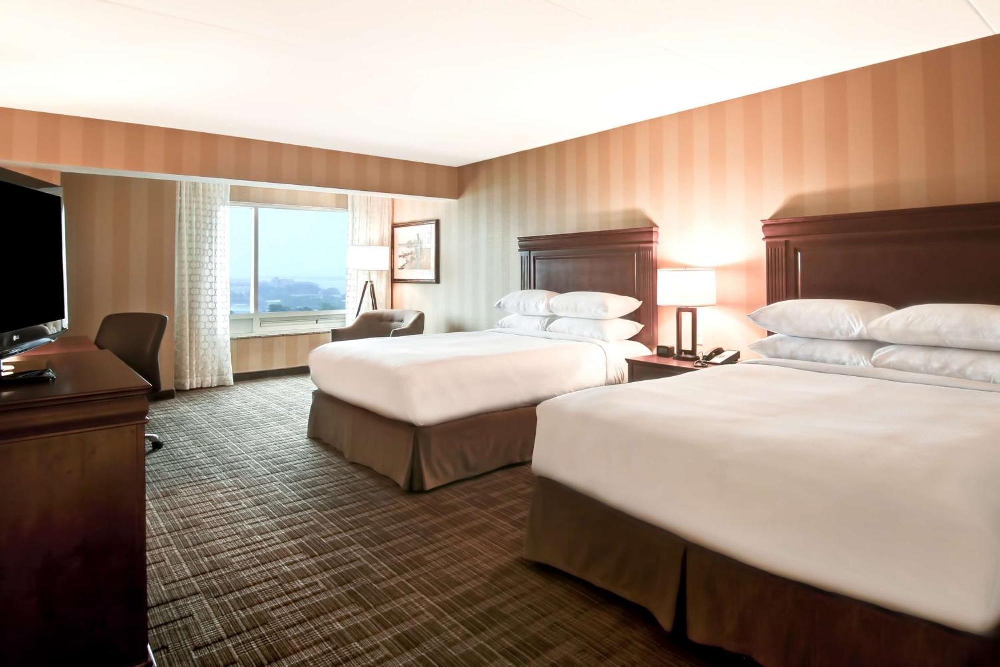 Doubletree Fallsview Resort & Spa By Hilton - Niagara-vízesés Kültér fotó